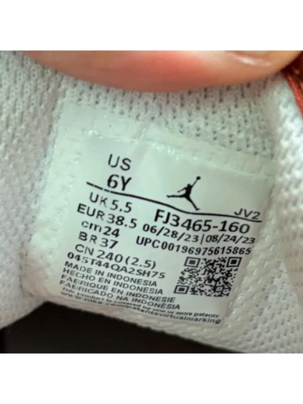 Nike Air Jordan 1 Low SE Boys Size 6Y White Red Athletic Leather Shoes Sneakers
